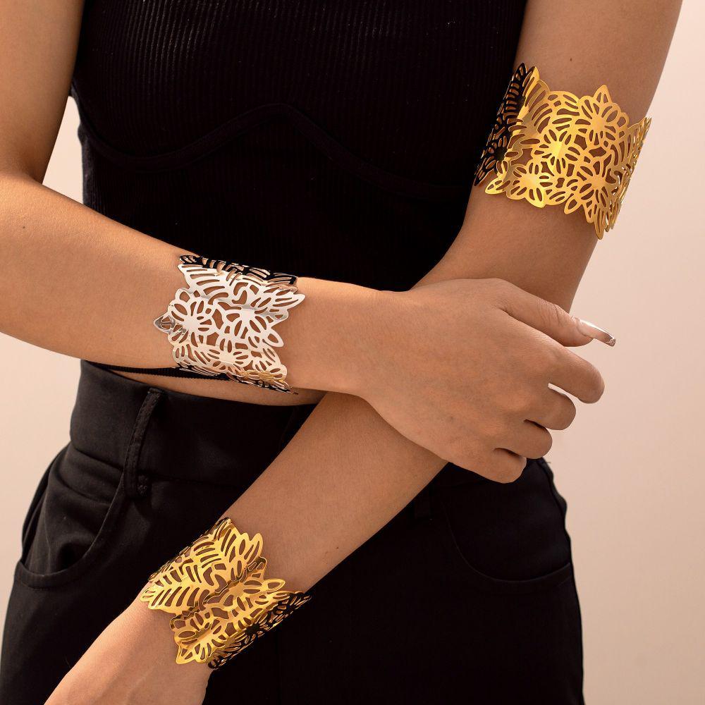 

Exaggerated Geometric Flower Openwork Bangle: 18k Gold-Plated Titanium Steel Bracelet