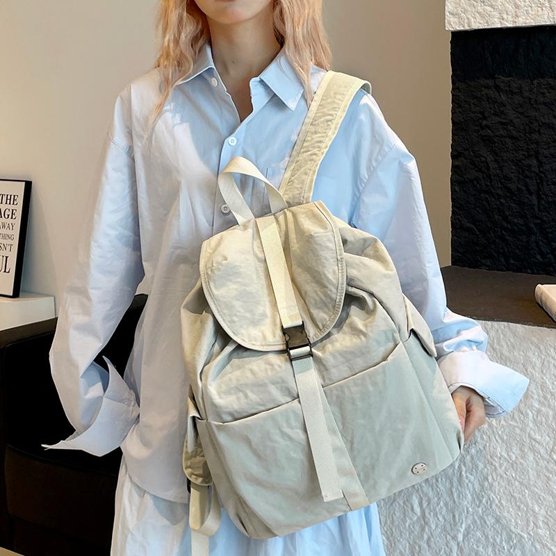 Women's Large Capacity Backpack Lightweight Commuter Outdoor Backpack