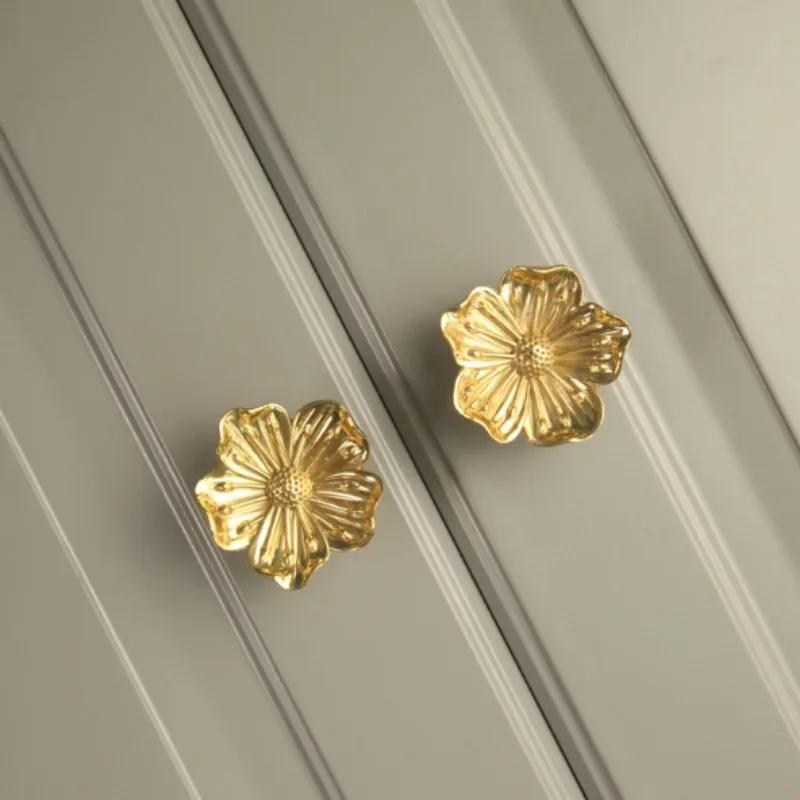 1pcs Pure Brass Handle Drawer Flower Knobs and Handles Single Hole for Dresser Wardrobe Cabinet TV Cabinet Wine Cabinet Knobs