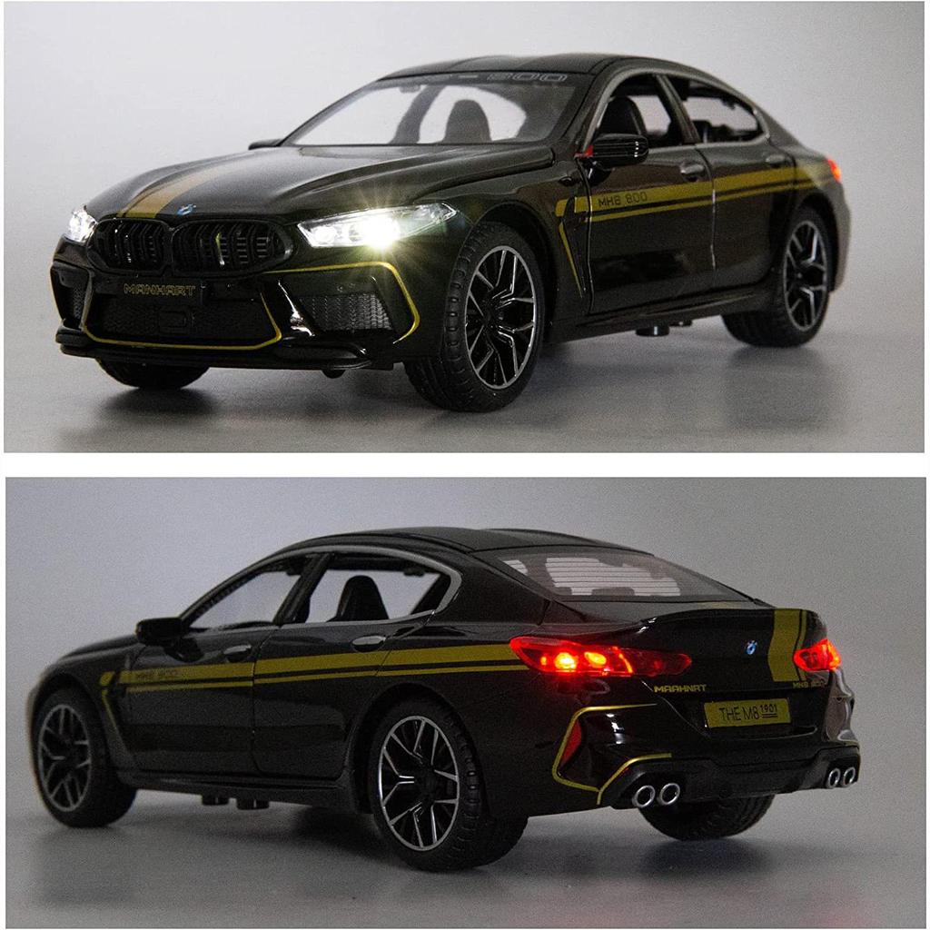 1/24 Scale M8 Toy Car, Alloy Diecast Race Collectible Pull Back Model Car with Sound and Light Toy Vehicle for Boys Gift