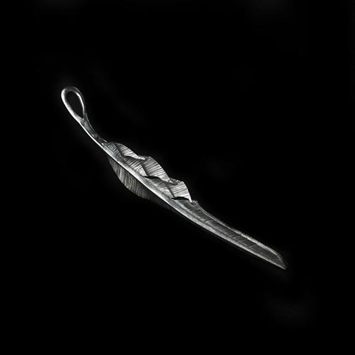 Helldorado Hd Feather Pendant 03