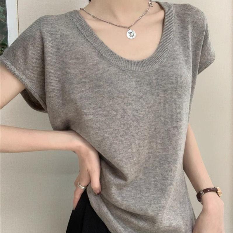 Elegant U-Neck Knit T-Shirt: Summer 2025 Fashionable, Lightweight Inner Wear for Women