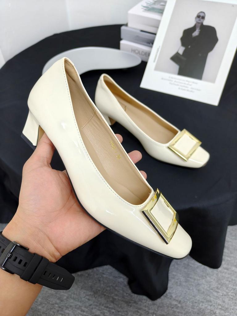 Anti-slip Shoes: Square Toe, Shallow Opening, Low Heel, Horseshoe Heel, Flat Single Shoe