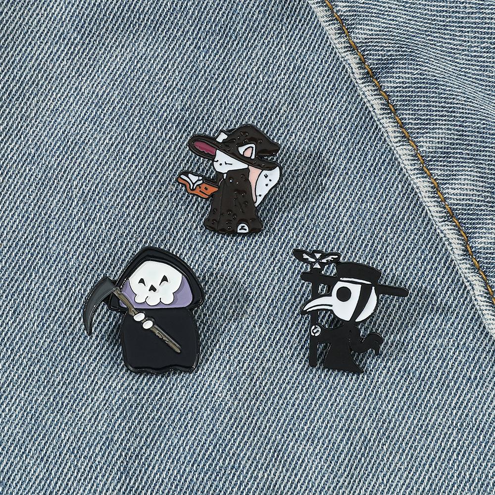 Creative Personality Cute Halloween Brooch Reaper Crow Mask Magic Cat Metal Badge Diablo Badge