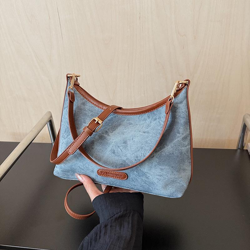 Premium Dumpling Bag Women's Autumn and Winter New Retro Casual Shoulder Bag Daily Commuter Messenger Bag
