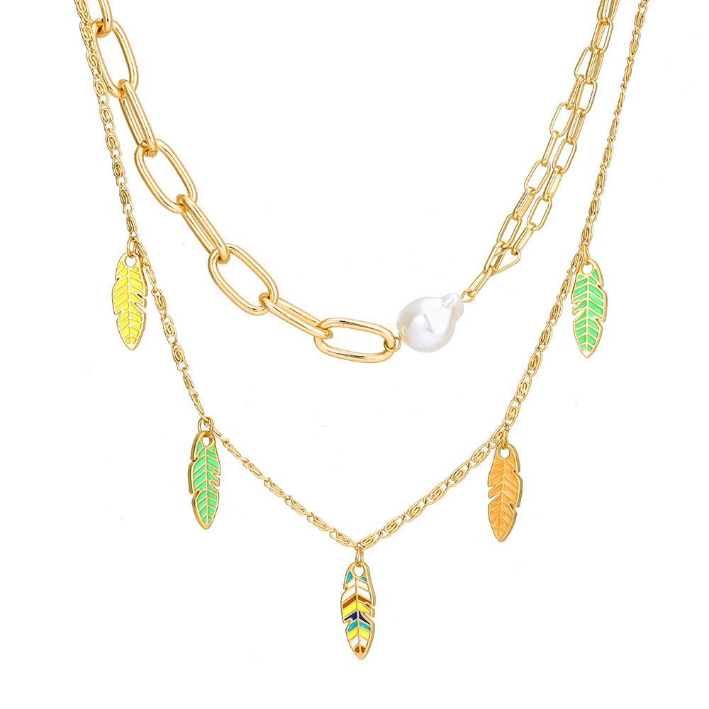Stylish European And American Leaf Shape Alloy Necklace For Women With Chain Design