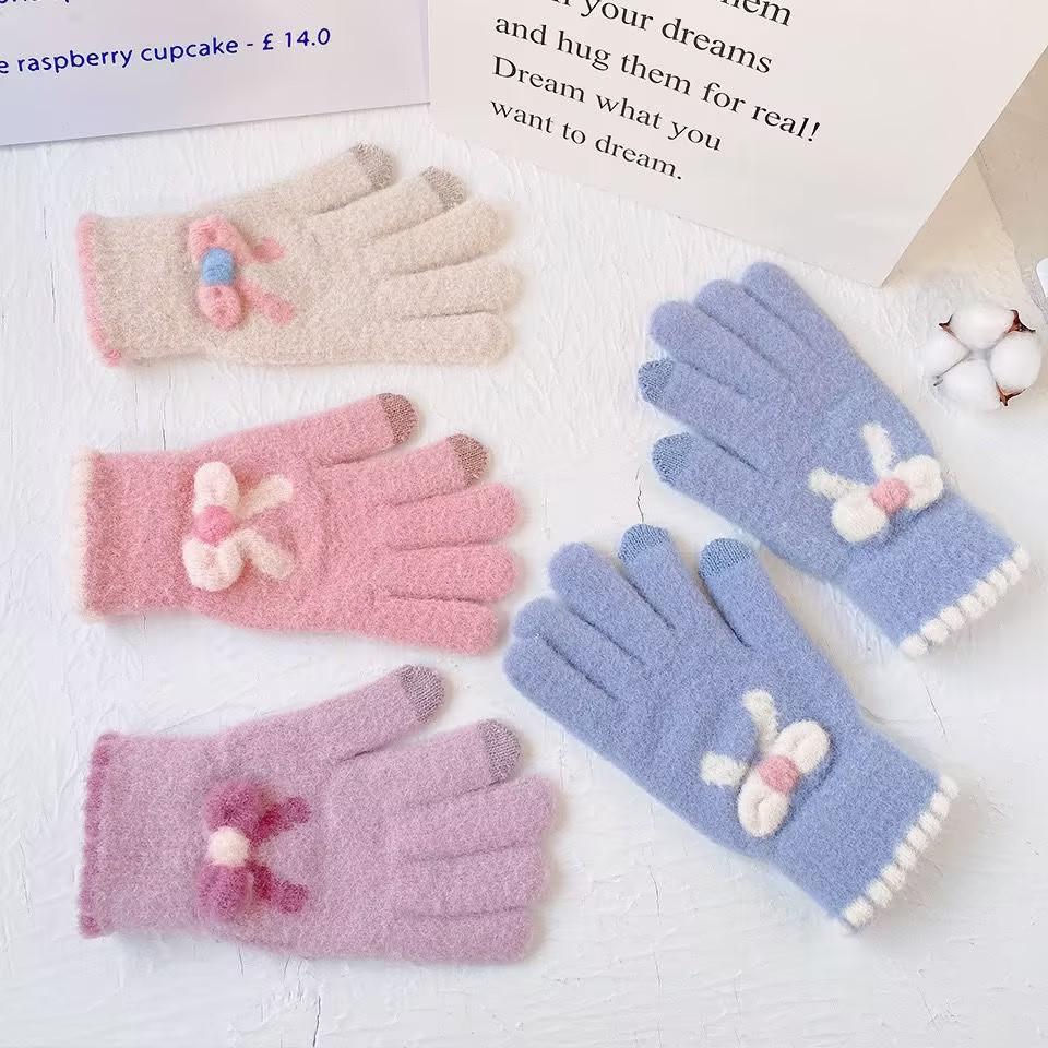 Plush Gloves for Cycling Warm and Plush Touch Screen Butterfly Knot Knitted Gloves for Women In Winter