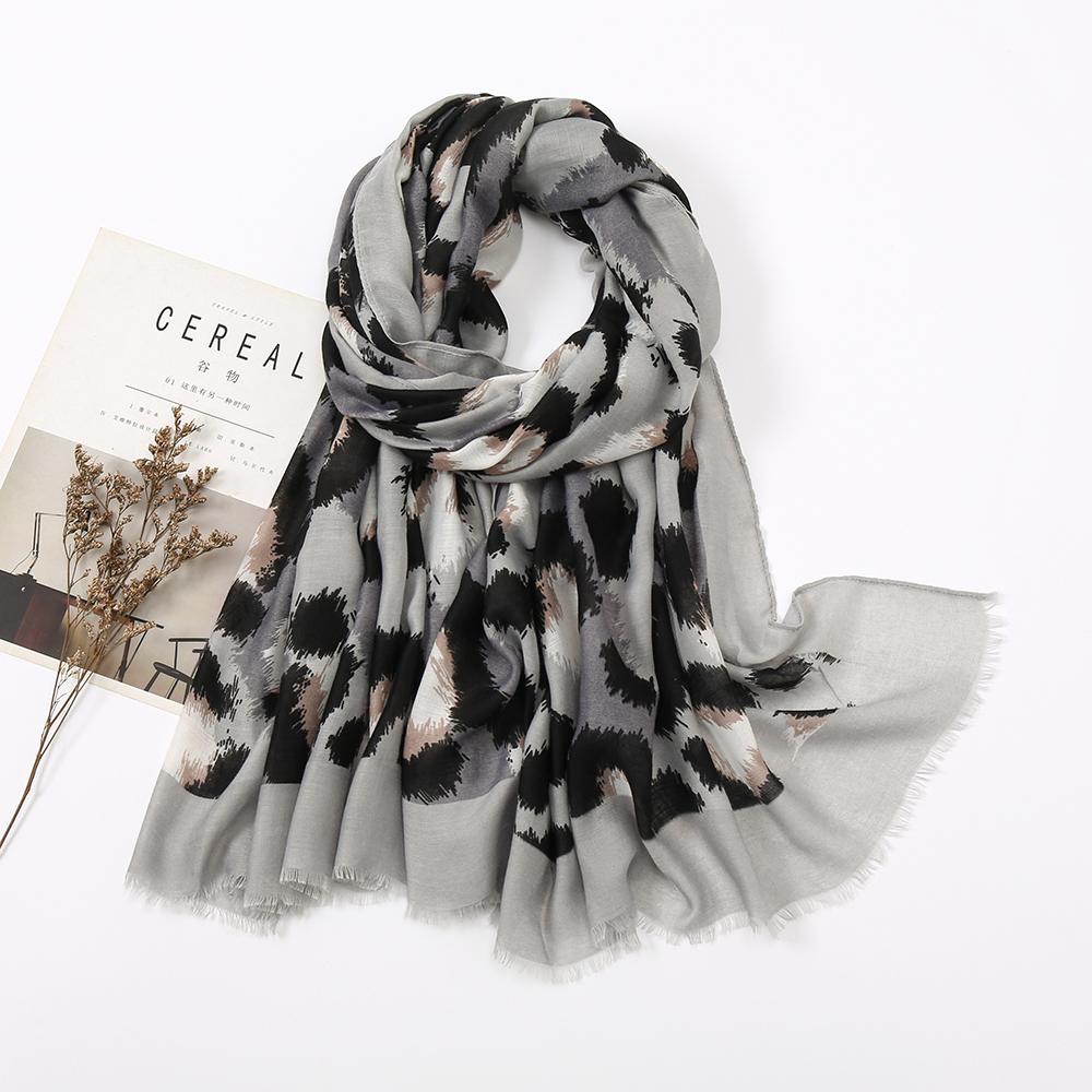 Fashion Printed Leopard Scarf Female Spring Muslim Women Hijab Scarves Tassel Large Size Headband Handkerchief Women'S Bandana