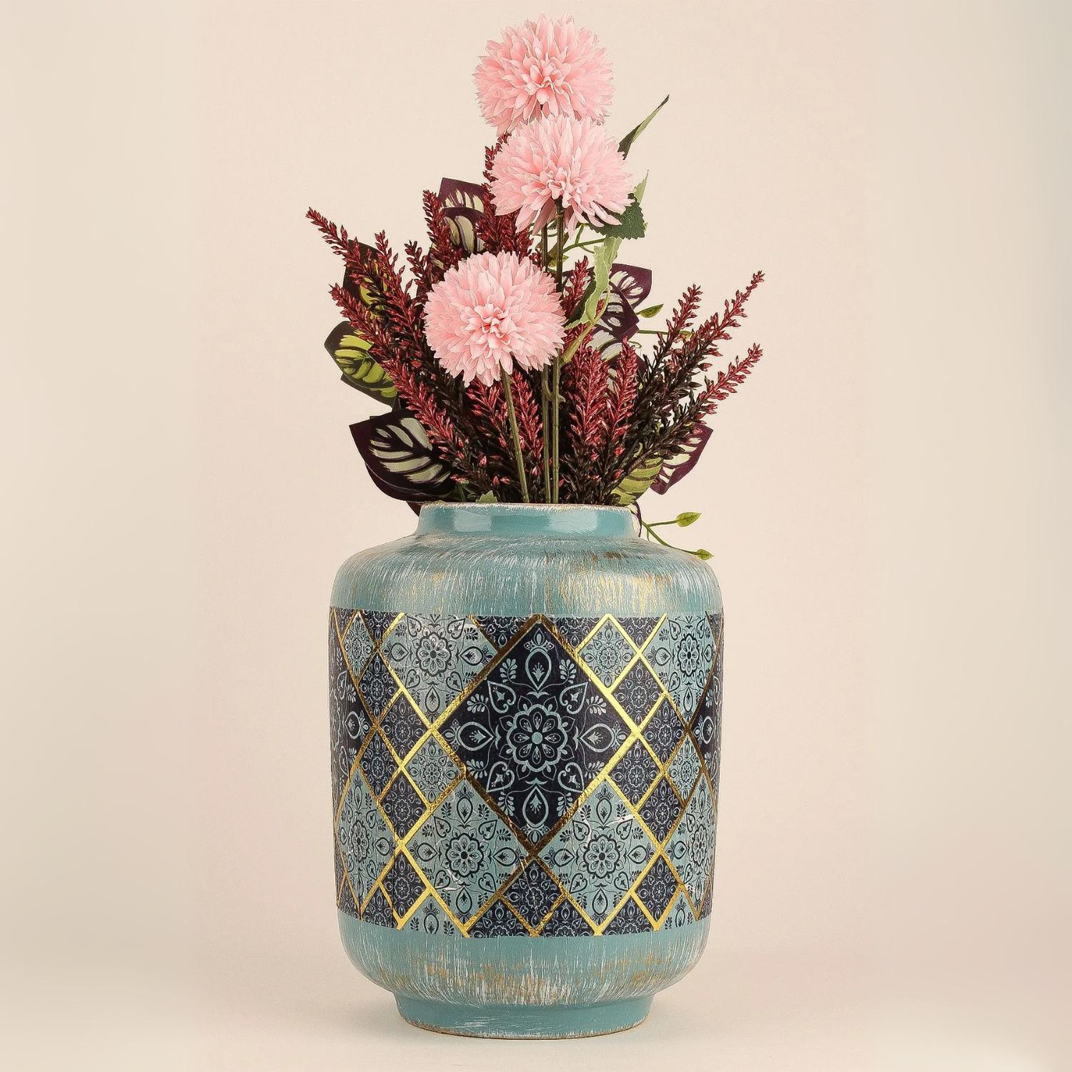 

Enchante Handmade Ceramic Vase – Handmade Decorative Vase with Gold Details 24 cm зелений
