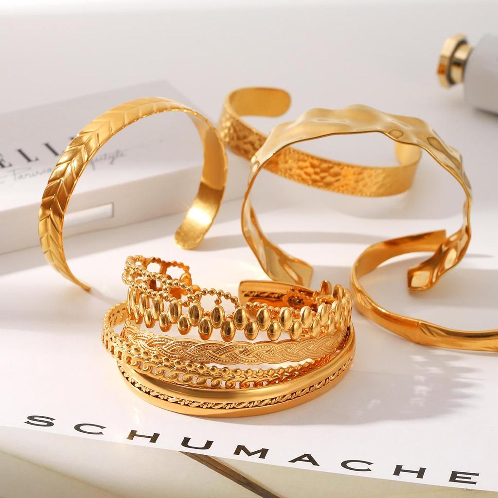 18K Gold-Plated Stainless Steel Bangle: Stylish, Non-Fading Women's Jewelry