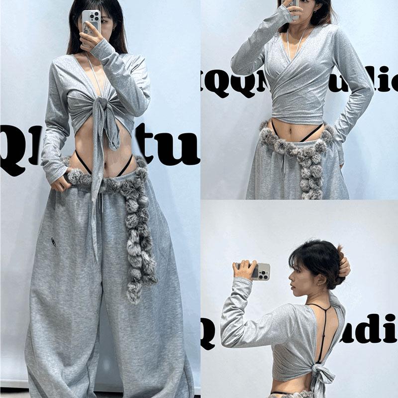 

Reversible Long-Sleeve Dance Crop Top with Open Back and Knot Tie Design One size