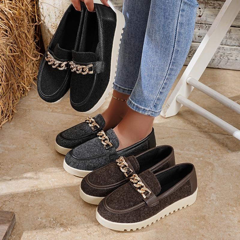 A New Style of Large-sized Thick-soled Casual Loafers with A Fashionable Chain, Single-foot Women's Shoes