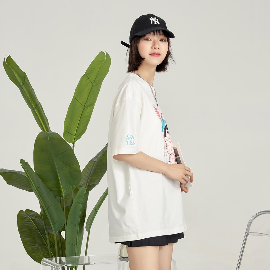 MLB SS23 New York Yankees Cartoon Rabbit Print Breathable Loose Fit Crew Neck Short Sleeve T-Shirt Unisex T-Shirts White 3ATSQ0131-50CRS