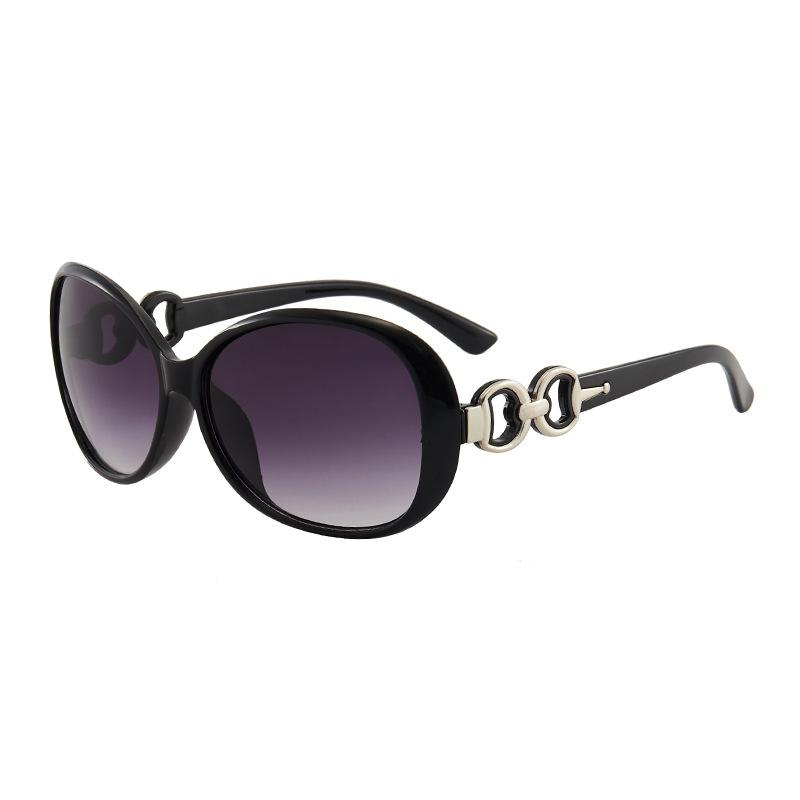 Occhiali da sole da esterno di nuova moda Occhiali da sole alla moda da donna Occhiali da rospo Occhiali da sole alla moda accessorio di moda non polarizzato