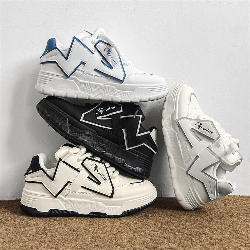 Board-Schuhe Herren 2024 Herbst neue Plateau-Brot-Schuhe College-Stil Trend Einzel-Schuhe Herren Outdoor-Mode Freizeitschuhe