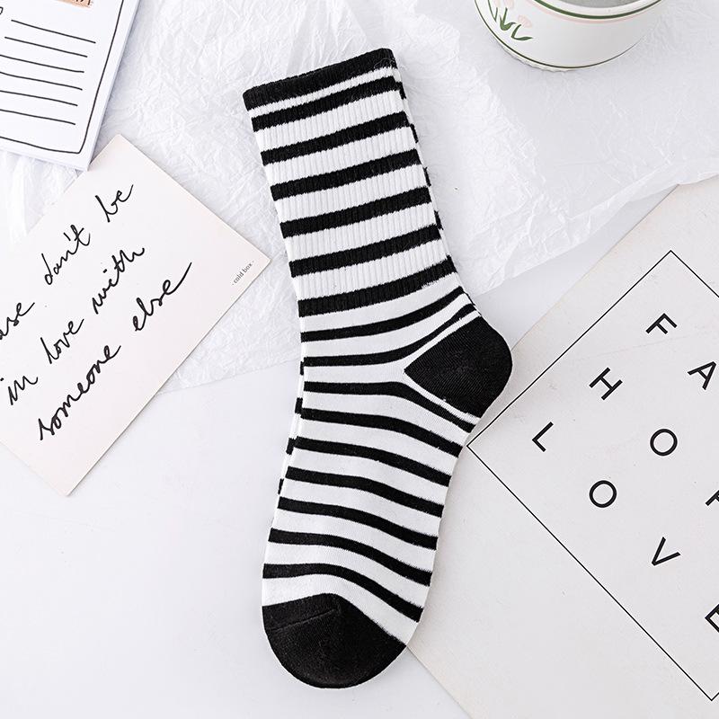 

Фиолетовые хлопковые носки, модные спортивные носки с героями мультфильмов, весенние и летние носки