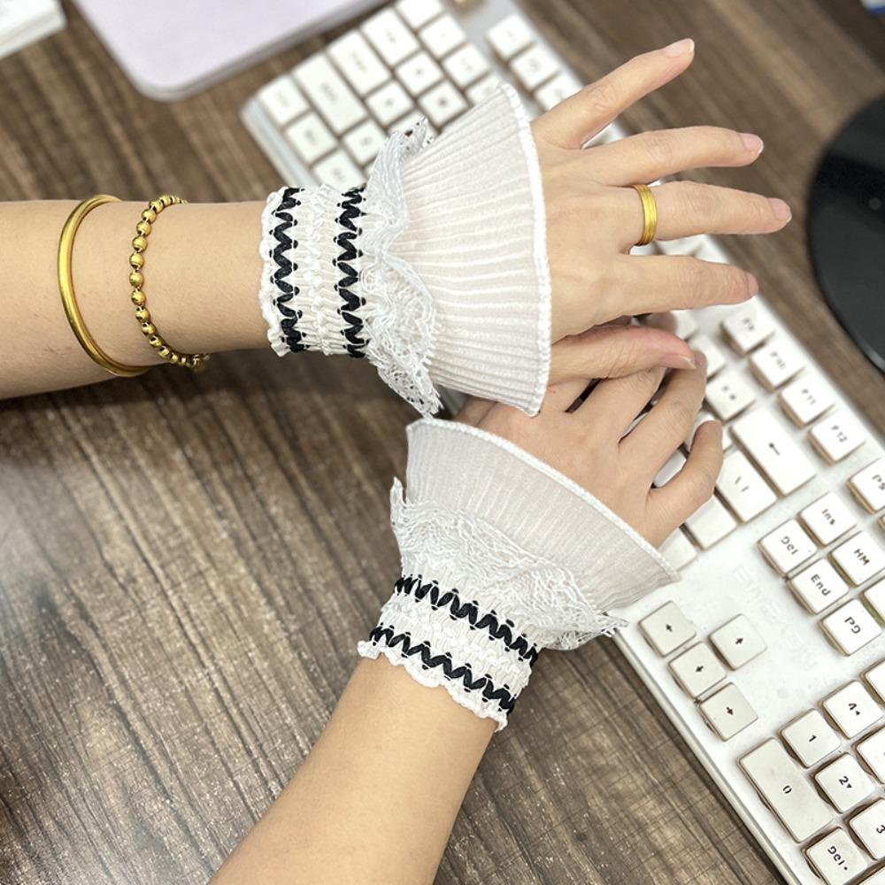 Comfortable Lace Ruffled Wrist Detachable Fake Sleeves Cuffs  Daily Accessory