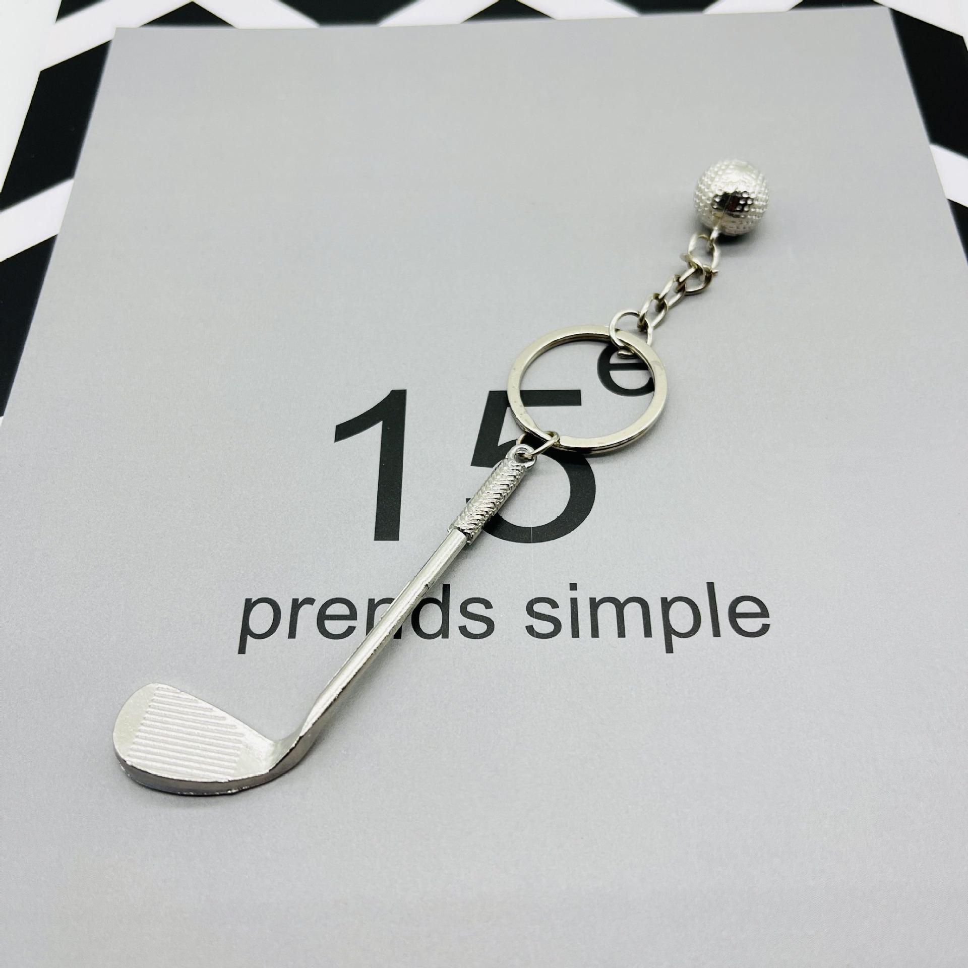 

Цельнометаллический брелок-подвеска в виде мяча для гольфа - миниатюрный аксессуар в спортивной тематике 7.8CM