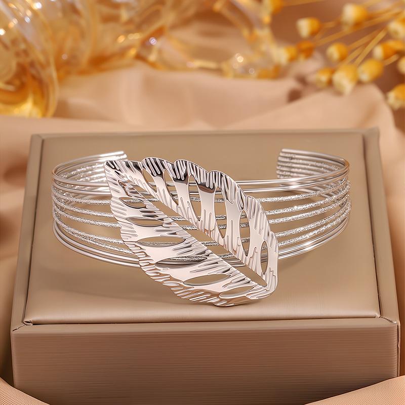 Titanium steel , wide version open leaf multi-layer steel wire K gold-plated leaves, personalized tide brand stainless steel
