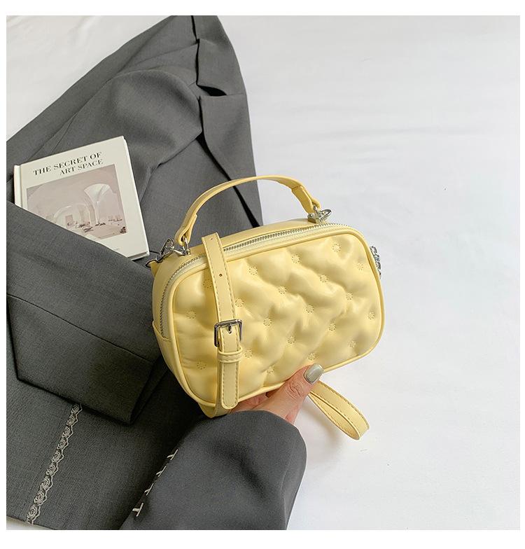Summer high-end light luxury niche bag women's 2025 new fashion foreign style hand carry small square bag shoulder messenger bag