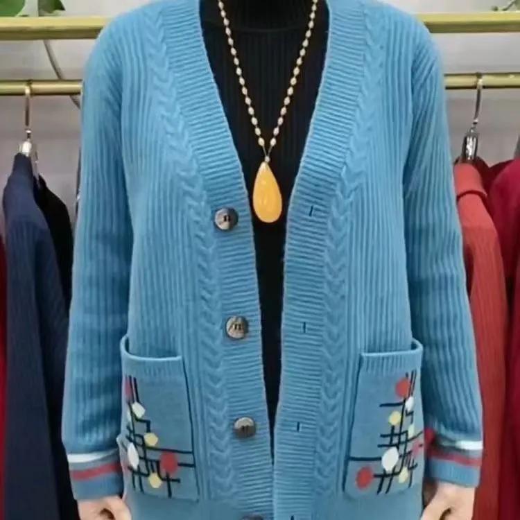 Women Spring Autumn Casual Knit Cardigan Sweater Mother Unique Two Pocket Single Breasted V-Neck Cardigan Jacket
