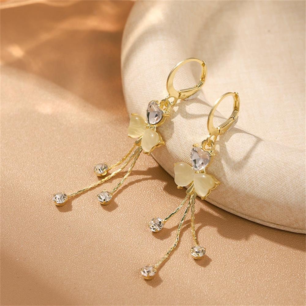 New Light Luxury Three Leaf Clover Ear Buckle with Advanced Sense Cat Eye Stone Tassel Unique Four Leaf Clover Earrings