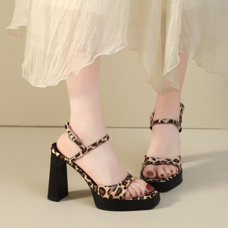 New waterproof desk thick heel with sandals sexy open-toed sandals fashion personalized high heels