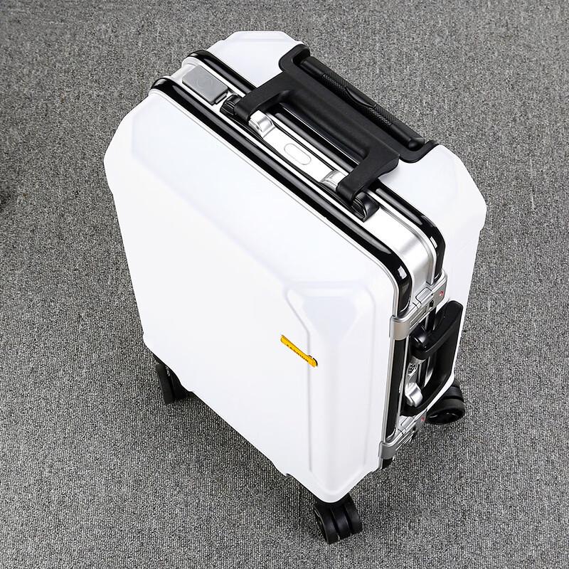 Li Shen Hardside Spinner Suitcase