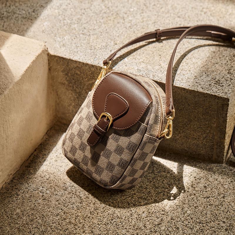 2025 New Fashion Versatile Phone Bag Casual Simple Shoulder Bag Light Luxury Trendy Single Shoulder Women's Bag Crossbody Phone Bag