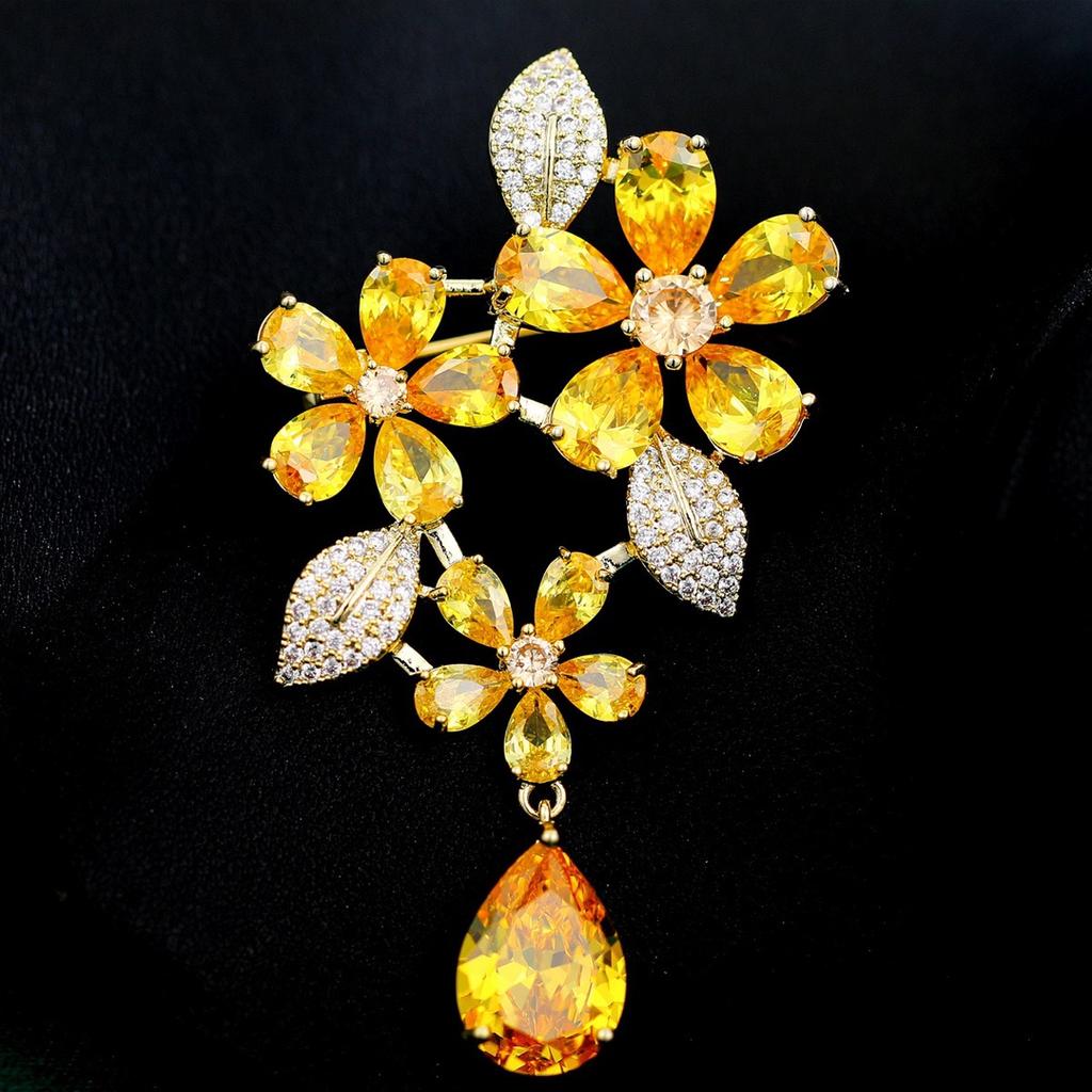 High-End Zircon Flower Copper Brooch Fashion Pin Elegant Brooch Clothing Accessories Women'S Gifts