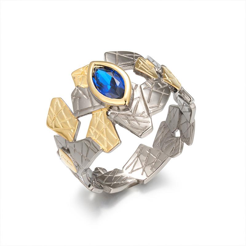 

Новое модное и персонализированное кольцо с бесцветными и небольшими дизайнерскими украшениями