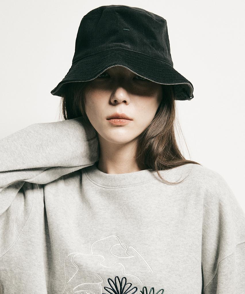 FFEFF STUDIO Corduroy Reversible Bucket Hat (Black/Charcoal)