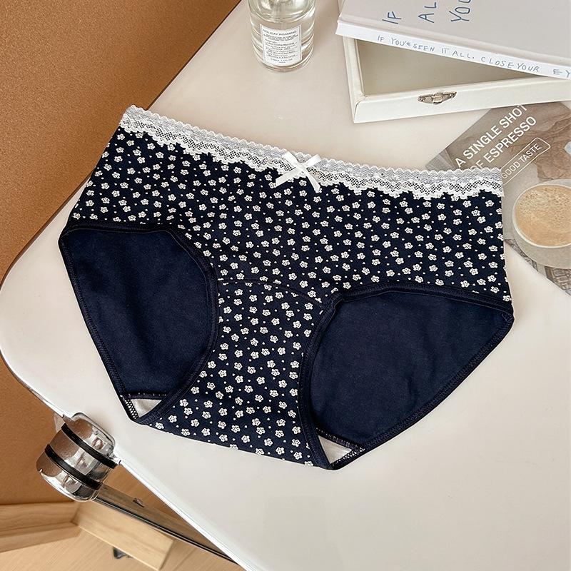 Women s Summer Sweet Cotton 10A Breathable Extended Crotch Comfortable Hip Mid Waisted Briefs M