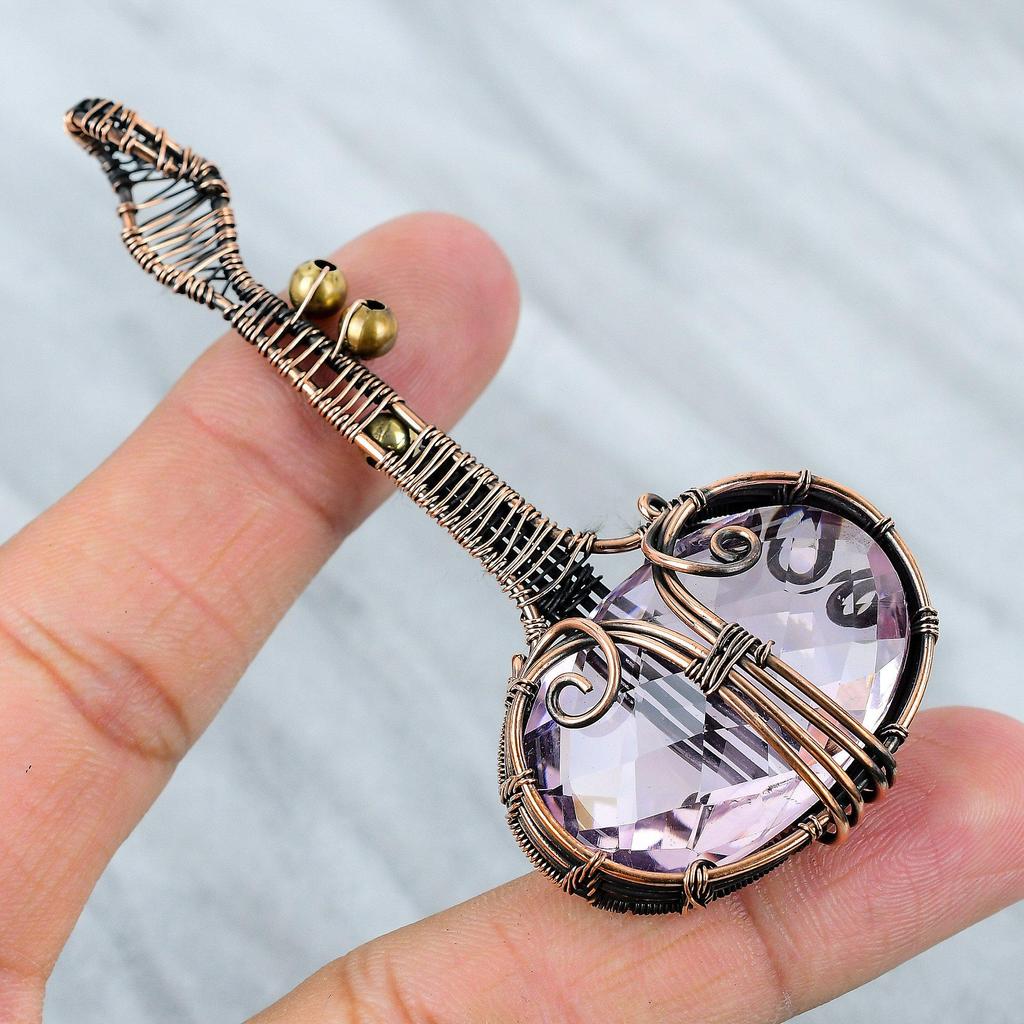 Pandantiv Cupru Kunzit Roz Pandantiv Înfășurat în Sârmă de Cupru Pandantiv Mare din Cupru Pandantiv Handmade în Formă de Chitară Bijuterii cu Pietre Prețioase Pandantiv Instrument Muzical