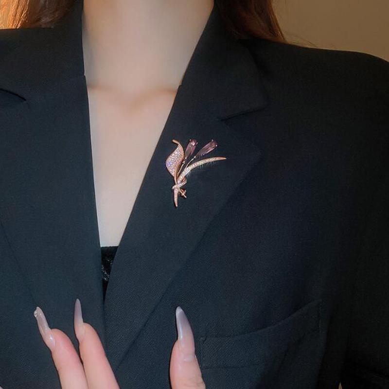 Cute High-Grade Flower Brooches Exquisite Lapel Pins For Women Girls Fashion Versatile Corsage Clothing Accessories Gifts
