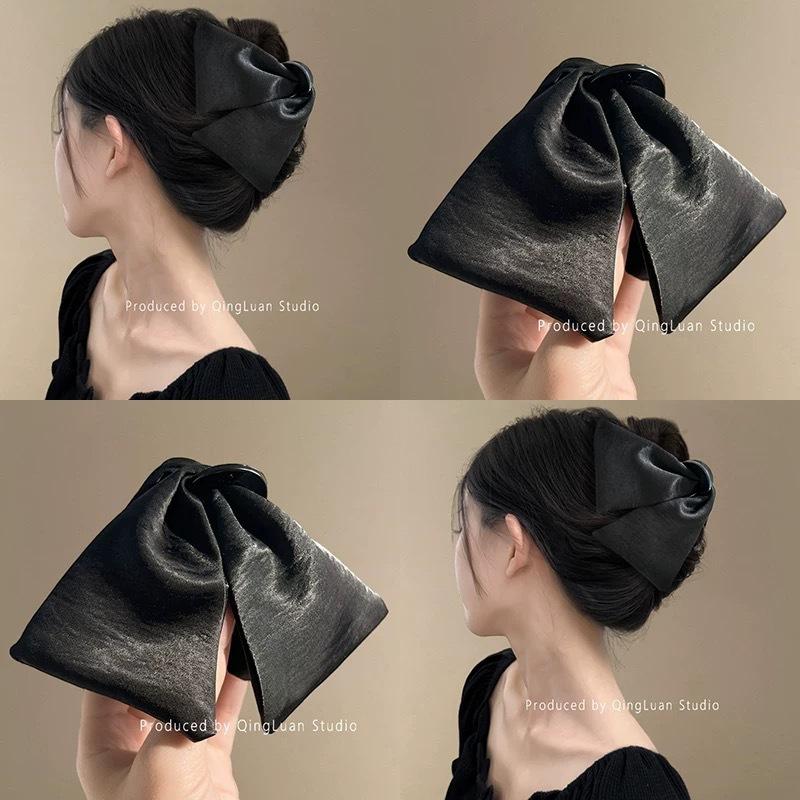 French Hepburn Style High-end Satin Triangular Claw Clip, Retro Style, Simple and Versatile Updo Shark Clip