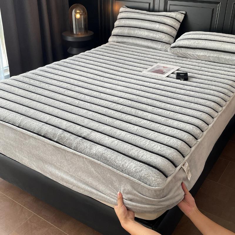 

Imitation Rex Rabbit Plush Single Fitted Sheet Thickened Household Non-Slip Bedspread, No Pillowcase 120x200cm 1pcs