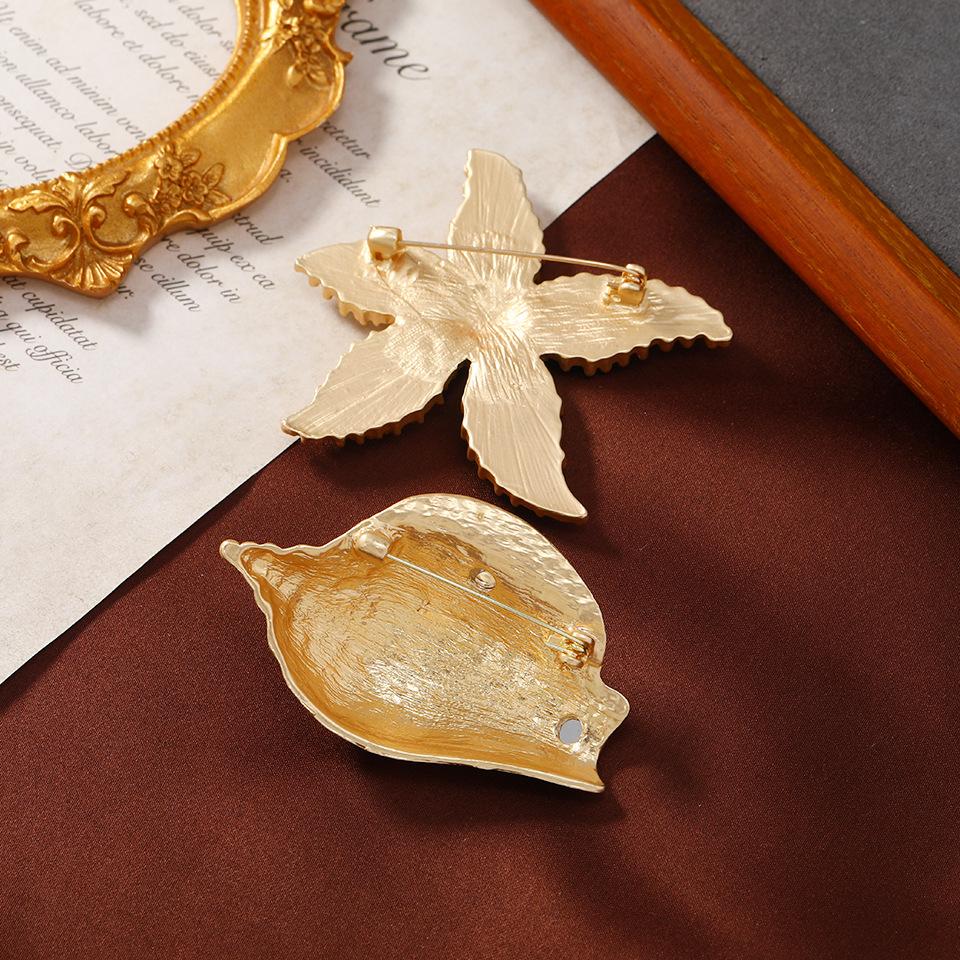 Vintage Damen Kreative Mittlere Seestern Muschel Perle Kristall Broschen Exquisite Klassische Dame Meerestier Strass Abzeichen Anstecknadel Geschenk