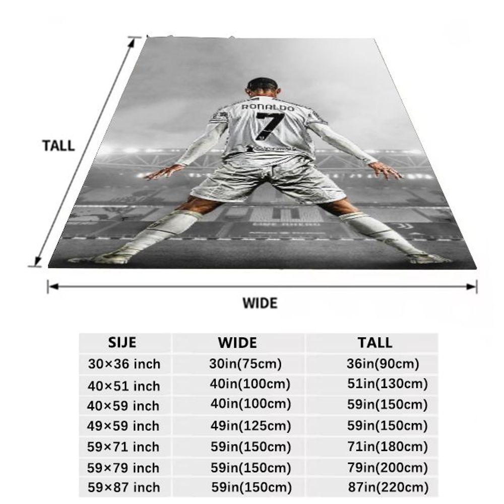 Coperta Ponderata Grafica 'RONALDO' Numero 7 Giocatore di Calcio Dinamico - Morbida e Accogliente Coperta in Microfibra con Design Bianco e Nero