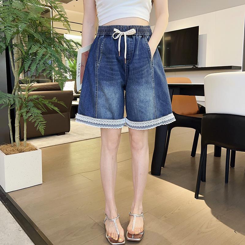 

Plus Size Rolled-Up Lace Trim Denim Shorts - Women s Slimming Five-Point Summer Pants 7XL (210-230 Jin) джинсовый синий