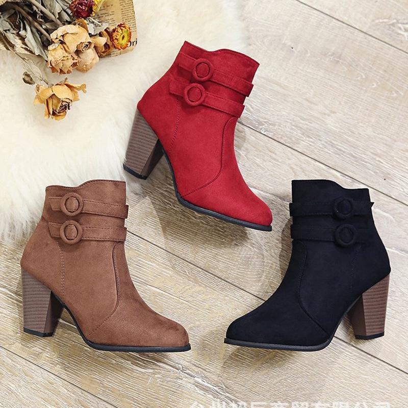 Stivaletti Corti in Pelle Scamosciata Europei e Americani con Tacco Chunky e Punta Acuta (Taglie 35-43)