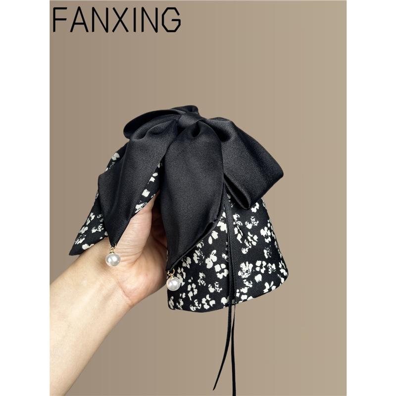 Retro Chinese Ribbon Bow Hairpin: Elegant Half-Tie Headdress Accessory