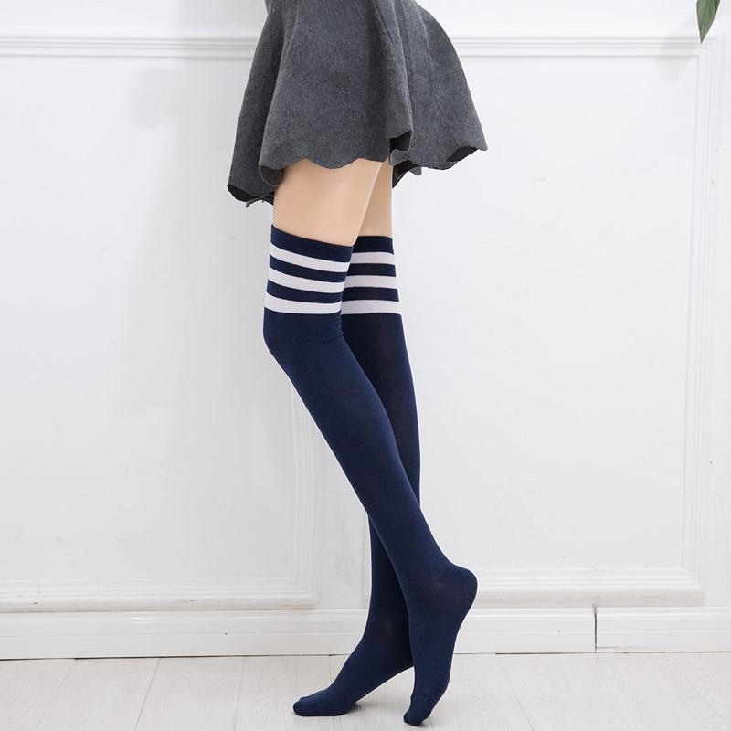 Japanische Preppy Style Gestreifte Baumwoll-Over-the-Knee-Socken