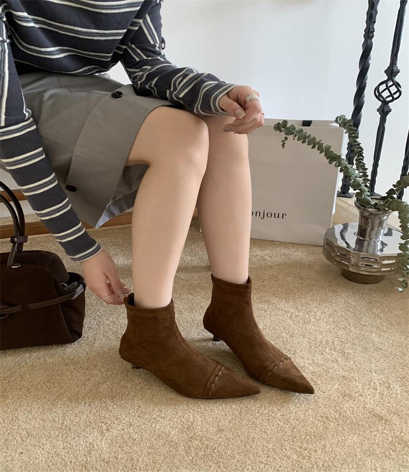 

Light luxury niche retro 2025 autumn and winter new women s shoes women s boots foreign trade well high gloss matte leather fashion boots 39 светло-коричневого