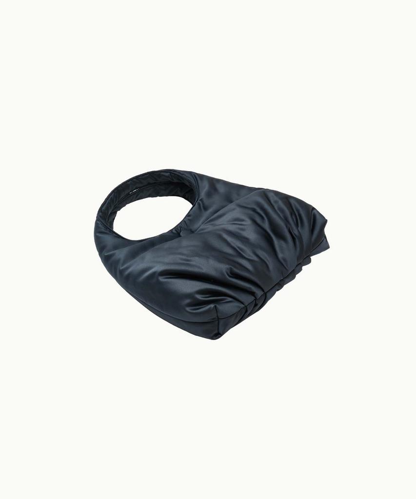 Amomento Silky Padded Bag_Navy