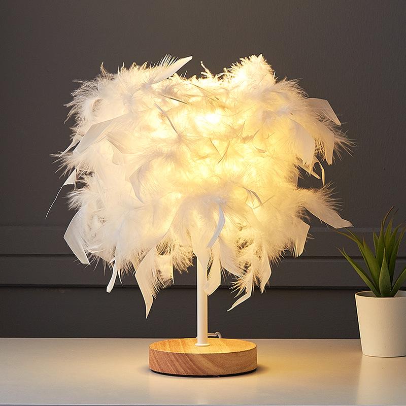 Nordic Luxury Feather Table Lamp - Elegant Bedroom Bedside Light, Creative Gift, Night Light Décor.