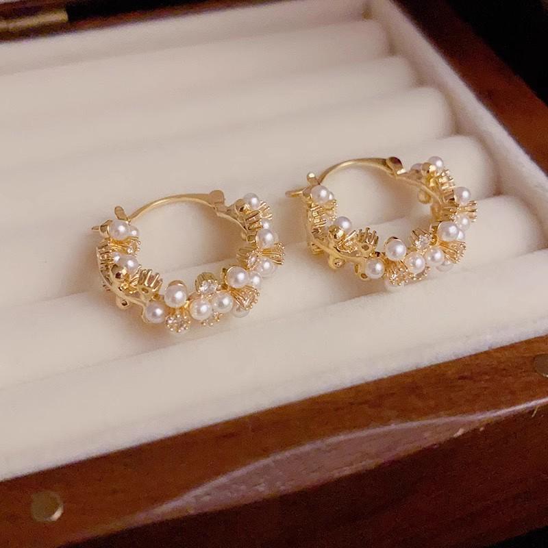 Light Luxury French Temperament Pearl Hoop Earrings for Women Exquisite Zircon Retro Sweet Design Earrings Party Jewelry Gifts