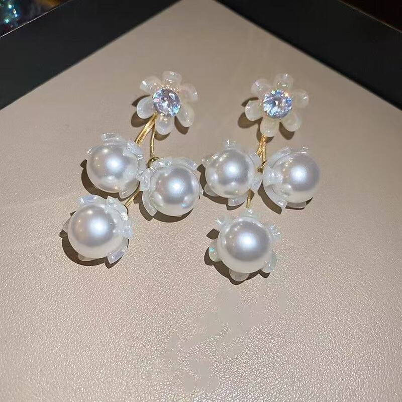 Elegant Imitation Pearls Earrings Luxury Long Flower Ball Earring Bridal Wedding Party Jewelry Banquet Party Holiday Dressing Gift