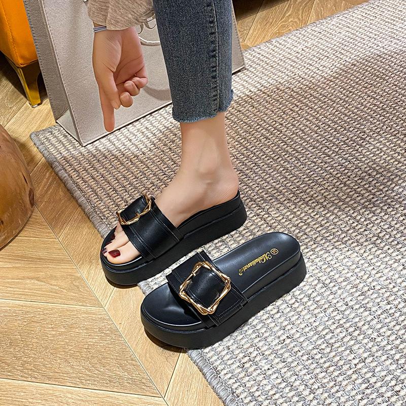 Leather version~ Slippers women's outer wear 2025 new summer fashion versatile thick bottom non-slip women's sandals beach