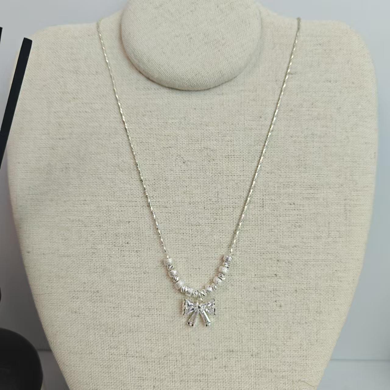 

Women s Luxury Lace Ribbon Bow Pendant Choker Necklace